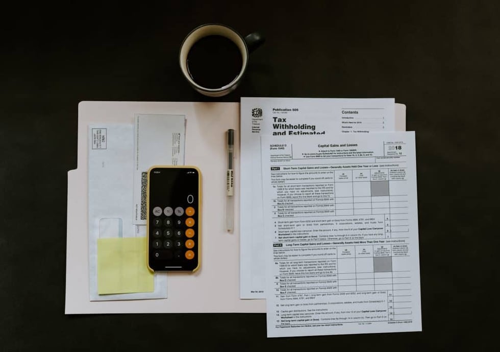 LIFO Vs FIFO: Key DIfferences & Applications (Guide)